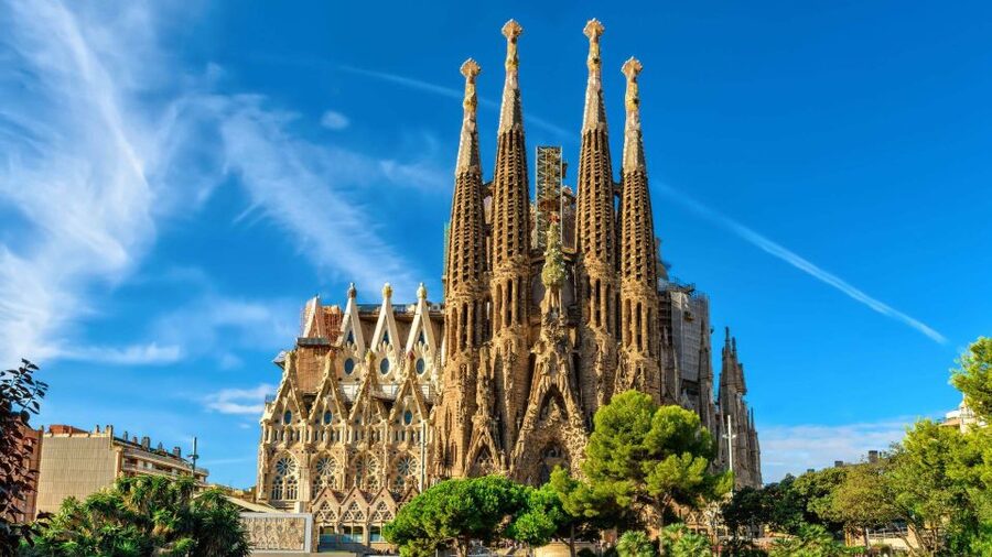 Barcelona Highlights Small Group Half-Day Tour with Pickup - Ending at Sagrada Família