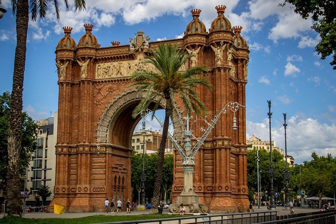 Barcelona Highlights Small Group Tour with Hotel Pick Up - The Sagrada Familia from the outside