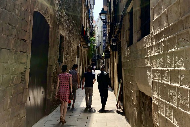 Barcelona Historic Walking Tour and Food Experience - Narrow backstreets that buses cannot reach