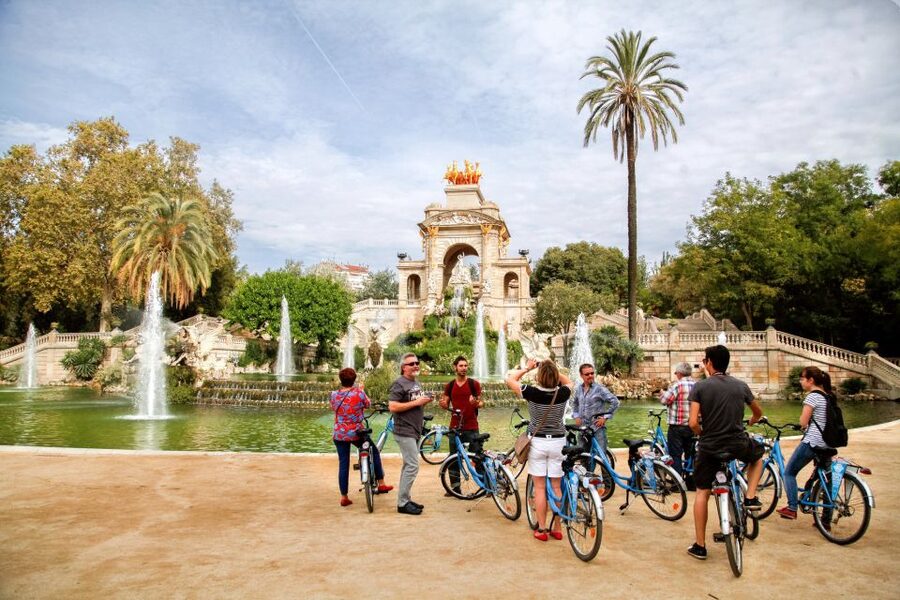 Barcelona Historical 3-Hour Bike Tour - Why a bike is the right way to meet Barcelona