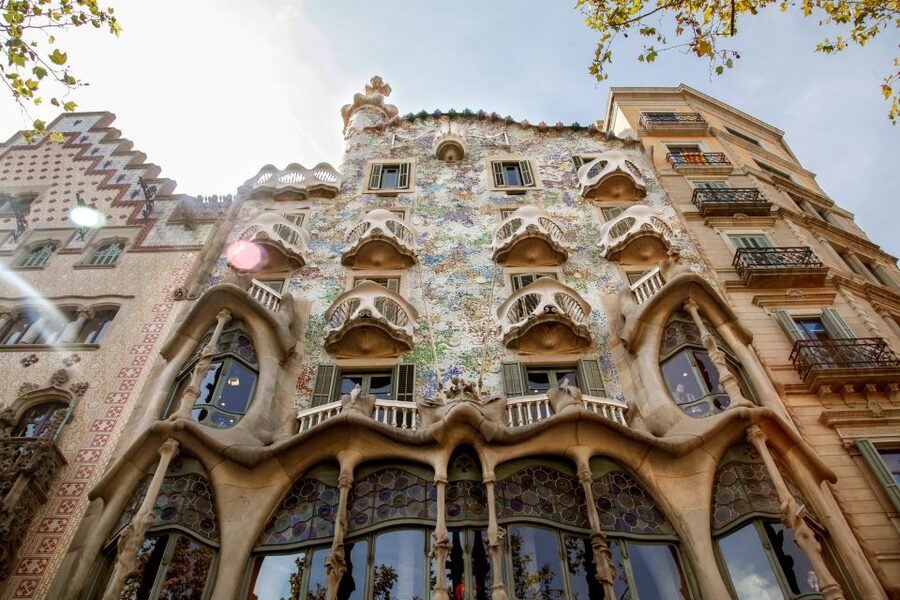 Barcelona Historical 3-Hour Bike Tour - Santa Maria del Mar and the lanes of El Born