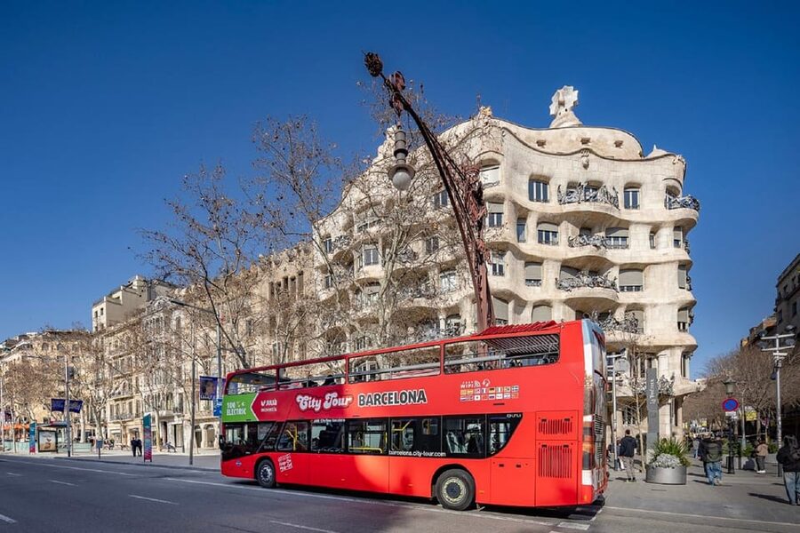 Barcelona: Hop-On Hop-Off Bus and Moco Museum Ticket - Key points to know before you board