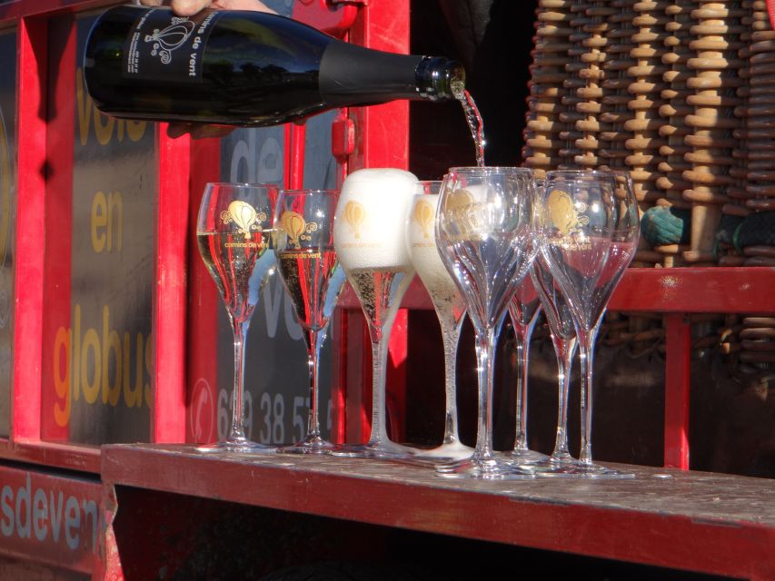 Barcelona: Hot Air Balloon Ride - Landing, collecting the balloon, and the morning toast