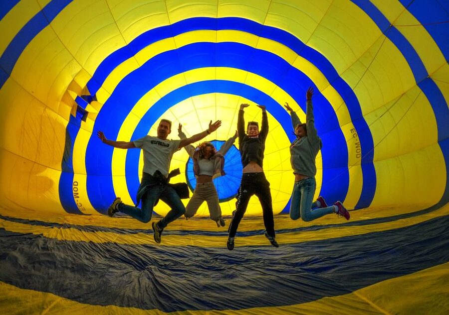 Barcelona: Hot Air Balloon Ride with Optional Transportation - Helping bring the balloon to life