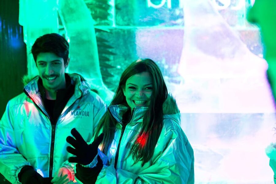 Barcelona: Ice Bar and Terrace Drinks Romantic Package - Timing, length, and the shape of the evening