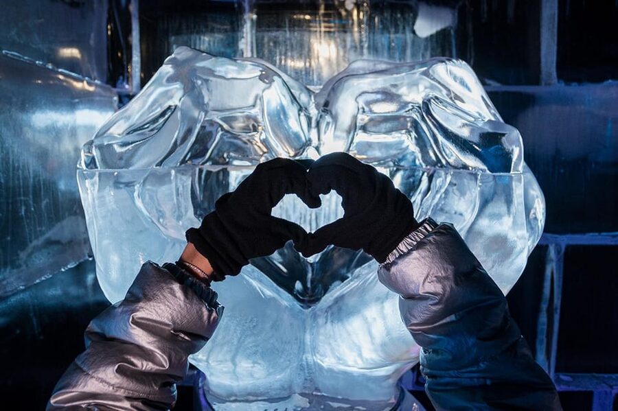 Barcelona: Ice Bar and Terrace Drinks Romantic Package - Who will enjoy this Barcelona date