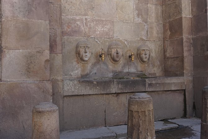 Barcelona in One Day: Gaudí, Gothic Quarter &Tapas (Private Tour) - La Boqueria, nougat, and the food break
