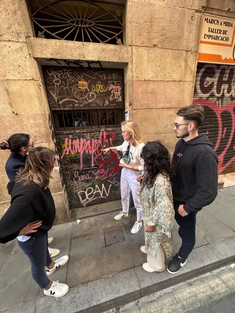 Barcelona: Insider Street Art Tour with Private Studio Visit - Starting at Teatre Condal on Av. del Paral·lel