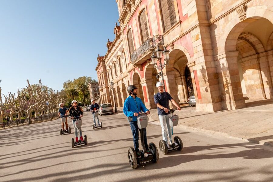 Barcelona Insiders Segway Tour 1.5h - From the Columbus Memorial to Port Vell