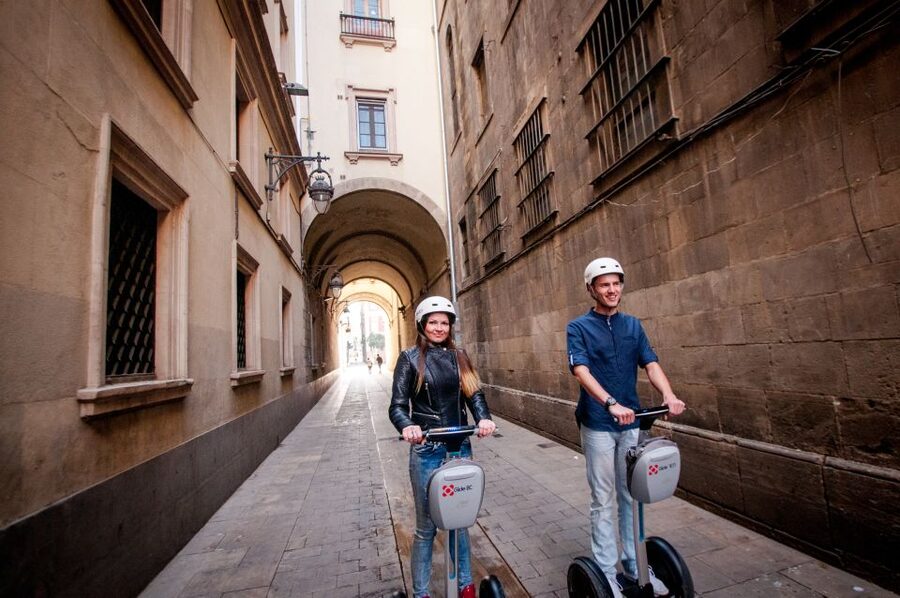 Barcelona Insiders Segway Tour 1.5h - Barceloneta and the Mediterranean air