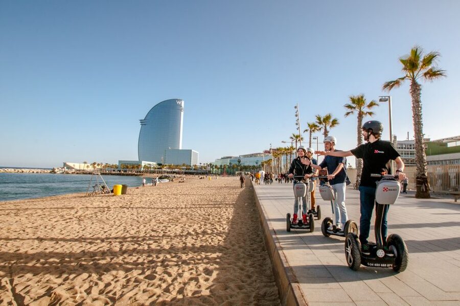 Barcelona Insiders Segway Tour 1.5h - Guide quality and group size
