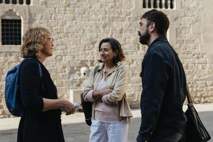 Barcelona: Jewish Quarter 2-Hour Walking Tour - Sinagoga Mayor Barcelona and the oldest surviving story