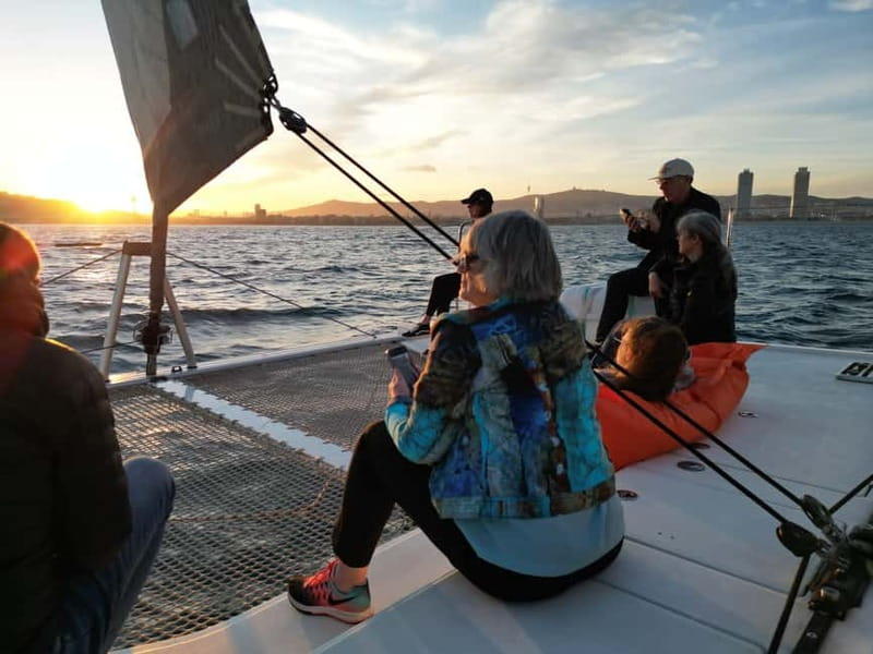 Barcelona: Luxury Catamaran Sunset Cruise - What the $40 price really covers