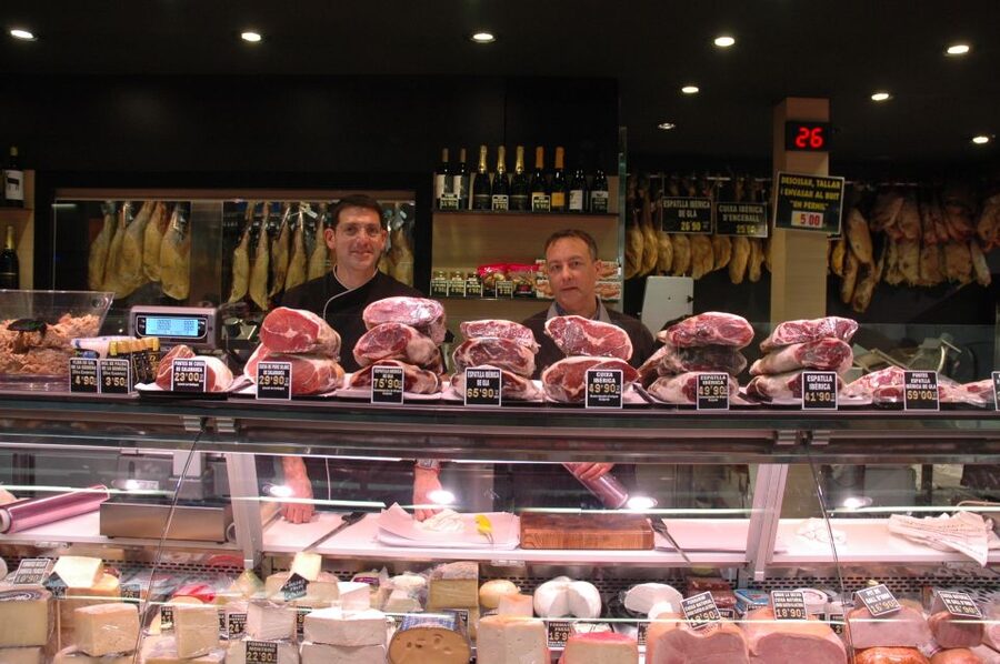 Barcelona Market Food Tour, Local & Artisanal Tastings - Group size, timing, and comfort