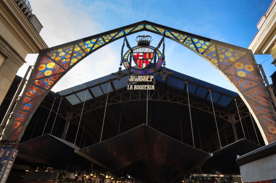 Barcelona: Market, Tasty Tapas/Food and Gothic History Tour - Boqueria Market: Barcelona’s edible opening scene