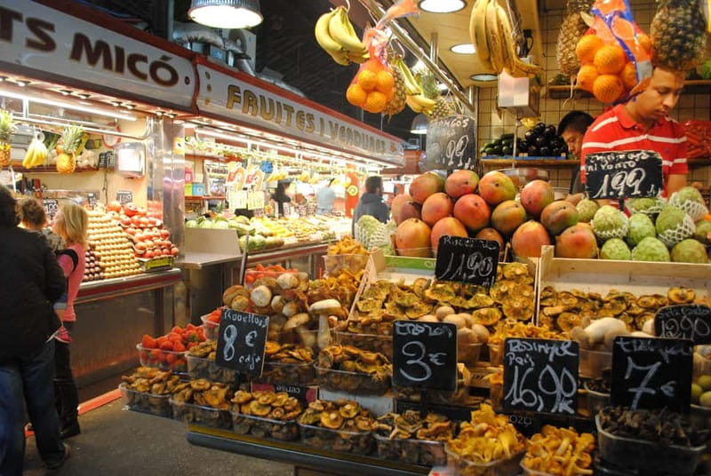 Barcelona: Markets Tour With Food and Wine Tasting Upgrade - Barcelona Cathedral and the Gothic Quarter