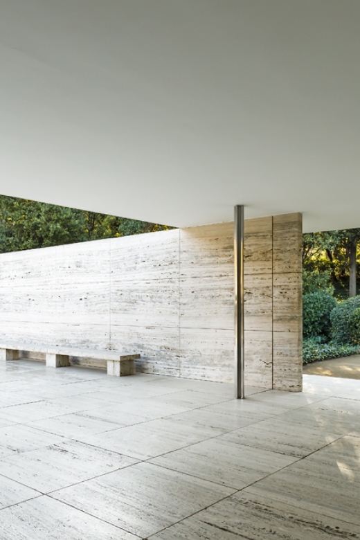 Barcelona: Mies van der Rohe Pavilion Ticket and Audio Guide - A peaceful stop with a short nature trail nearby