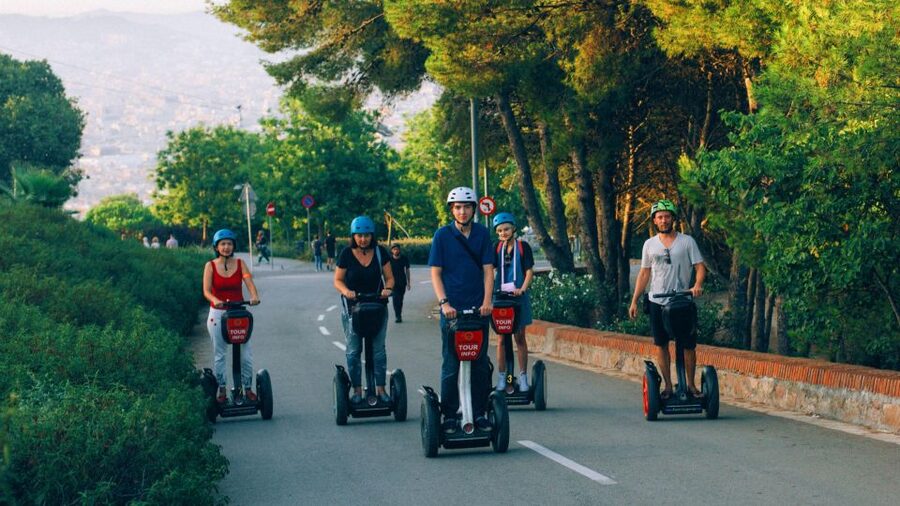 Barcelona: Montjuïc Guided Segway Tour - Returning through viewpoints and MNAC