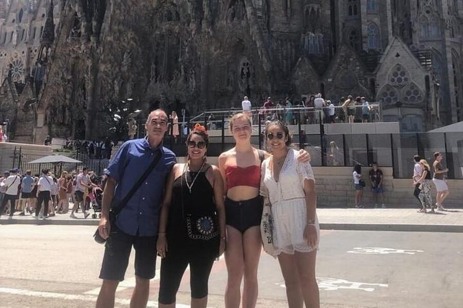 Barcelona : Montjuic Walking tour With A Guide - Montjuïc Castle and the story of Barcelona
