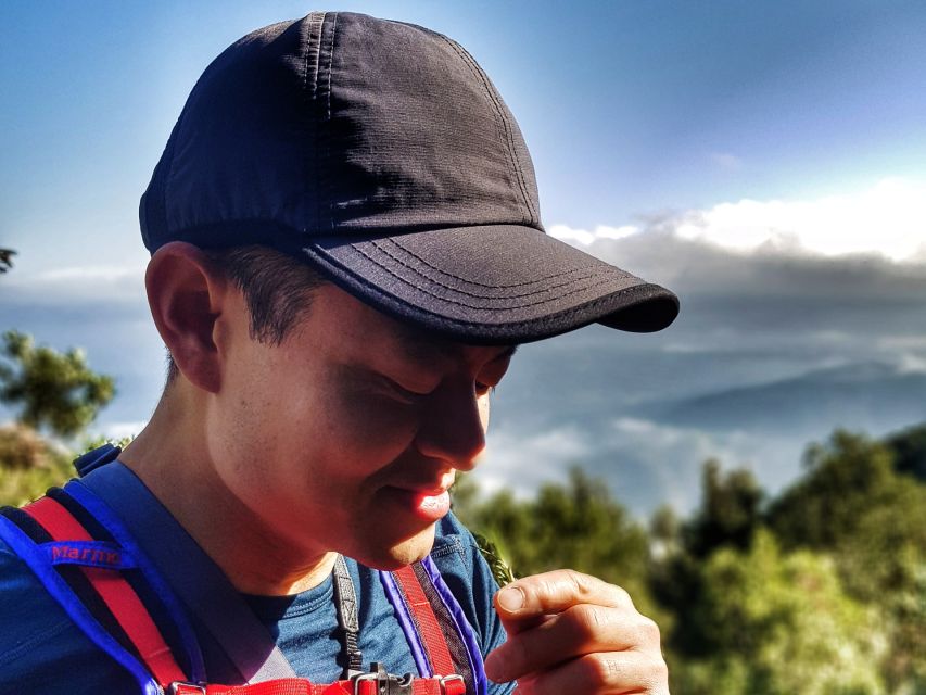 Barcelona: Montserrat Hiking Experience and Monastery Visit - Practical preparation for an easier day