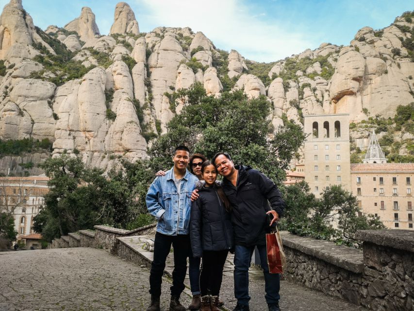 Barcelona: Montserrat Private Trip with Monastery Ticket - Arriving at the mountain and the farmers market