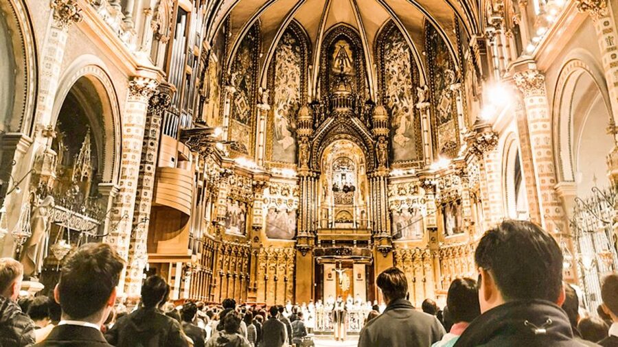 Barcelona: Montserrat Private Trip with Monastery Ticket - Lunch, food, and extra costs