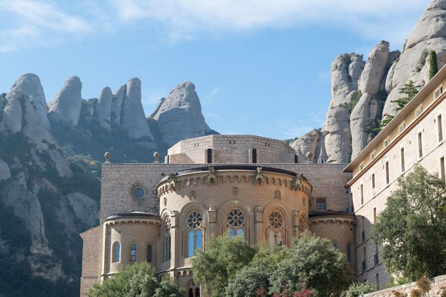 Barcelona: Montserrat & Sagrada Familia Guided Tour - Is $141 a fair price?