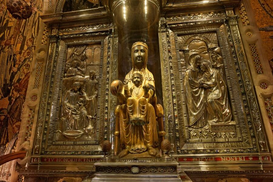 Barcelona: Montserrat Tour with Cog-Wheel & Black Madonna - Inside the monastery and basilica