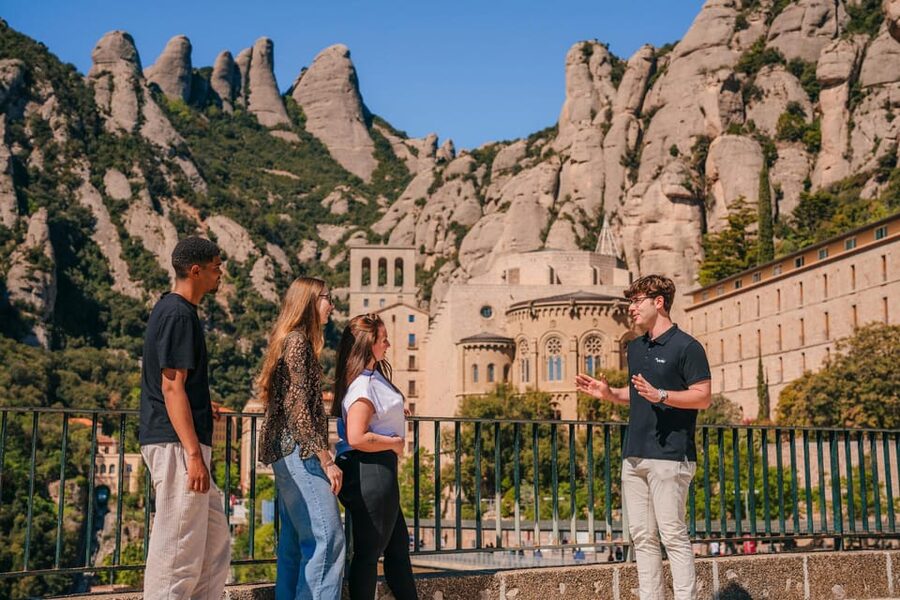 Barcelona: Montserrat Visit & Lunch at Farmhouse Small Group - What the small group adds