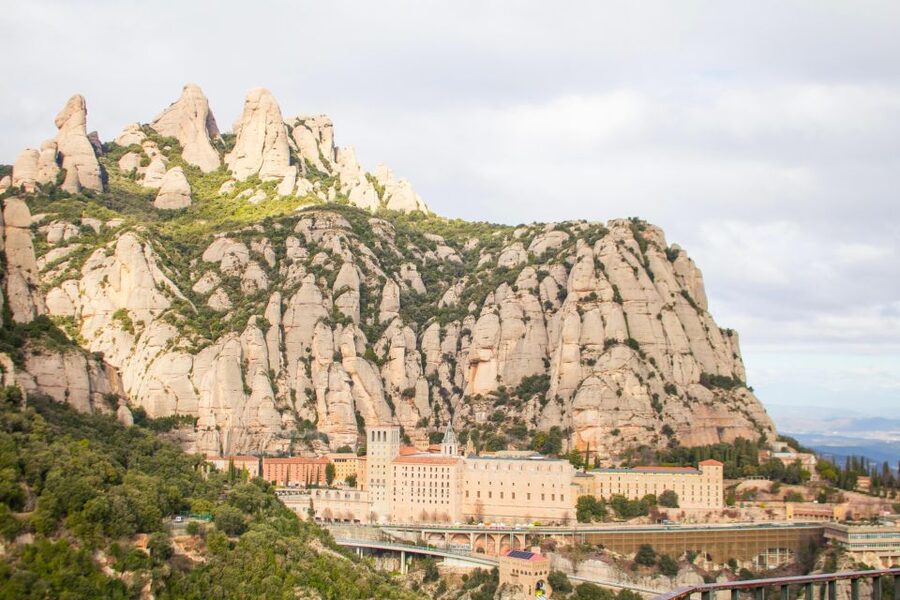 Barcelona: Montserrat, Winery Tour & Lunch with Wine Tasting - A 12th-century farmhouse lunch