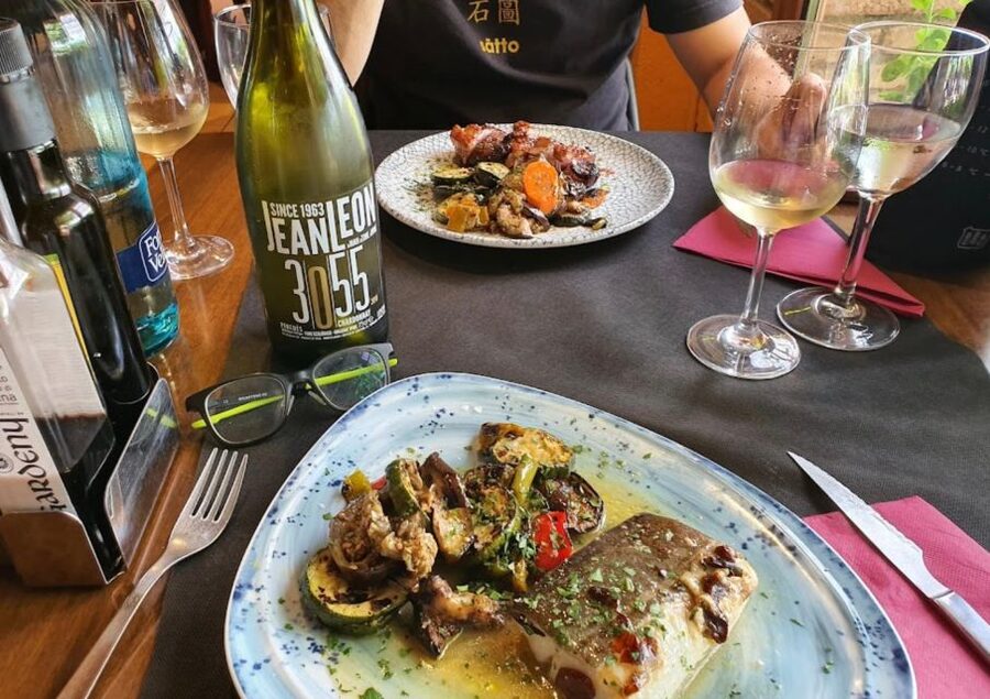Barcelona: Montserrat with Winery Visit and Farmhouse Lunch - Why Montserrat makes a strong day trip from Barcelona