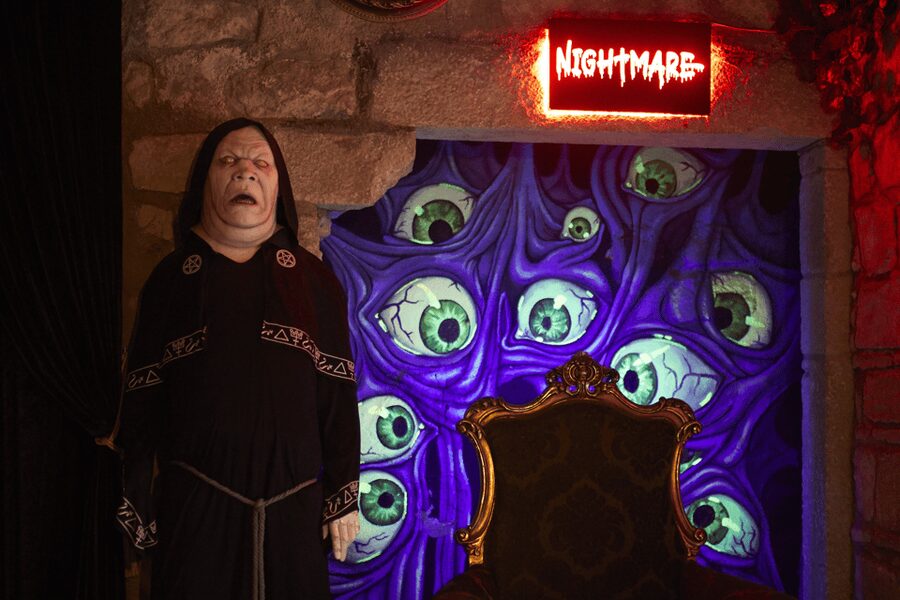 Barcelona: Nightmare Horror Museum Maze Entry Ticket - Thirty minutes on paper, often less in practice