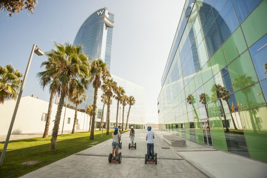 Barcelona: Old Port and Gothic Quarter Guided Segway Tour - Group Size, Comfort, and Safety
