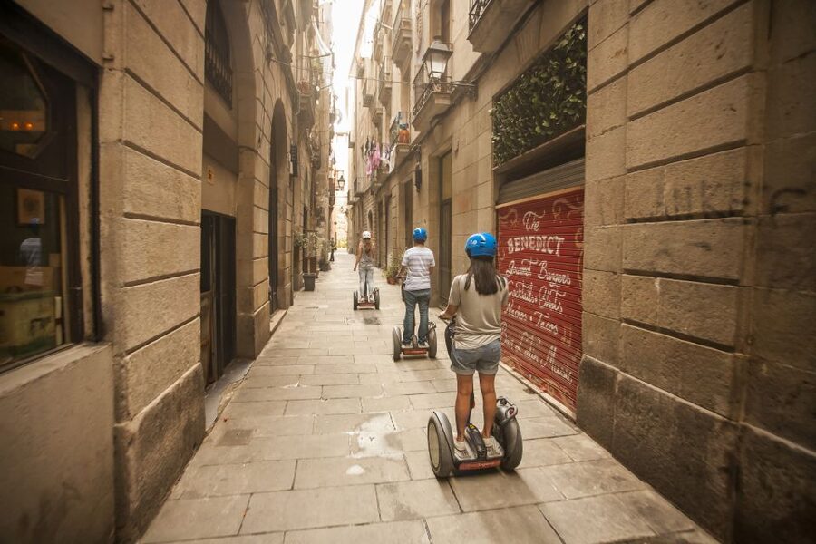 Barcelona: Old Port and Gothic Quarter Guided Segway Tour - Starting in the Gothic Quarter