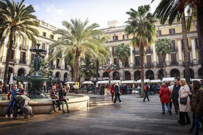 Barcelona Old Town & Gothic Quarter Small Group Tour - La Boqueria: a colorful stop with extra costs