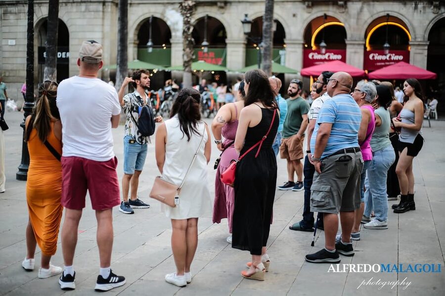 Barcelona: Old Town Guided Walking Tour - Why the Gothic Quarter makes a good first stop