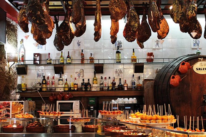 Barcelona Old Town Night Small Group Tour with Tapas & Flamenco - Las Ramblas after dark
