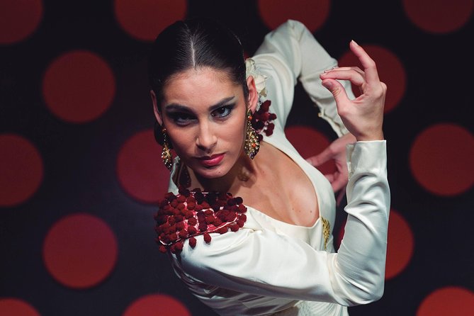 Barcelona Old Town Night Small Group Tour with Tapas & Flamenco - The guide can make or break the evening