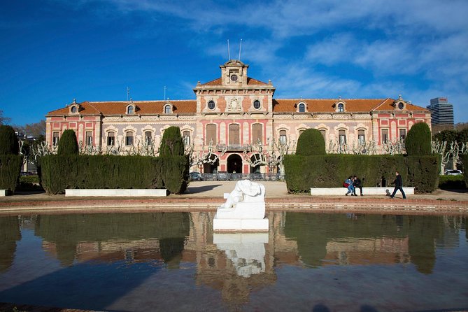 Barcelona Old Town Private Walking Tour - Barcelona Cathedral and El Call