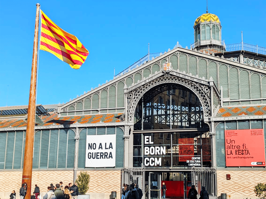 Barcelona: Old Town Private Walking Tour of Past and Present - Las Ramblas and a tasting at La Boqueria
