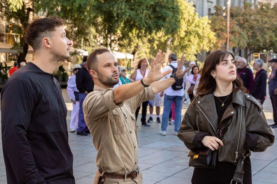 Barcelona Old Town Private Walking Tour with Local Historian - What the private format is really worth