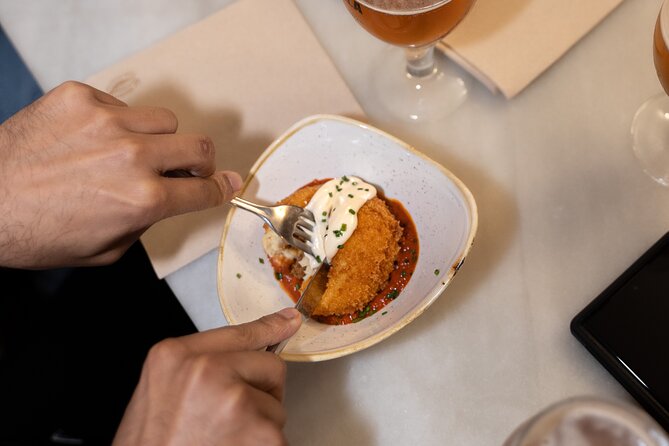 Barcelona Old Town Tapas Tour: Vermouth, Bites & Hidden Gems - What the food and drink amount really means