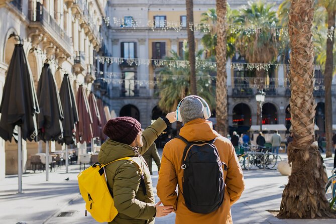 Barcelona Old Town Walking Tour & Optional Casa Battlo Ticket - The guides make the difference