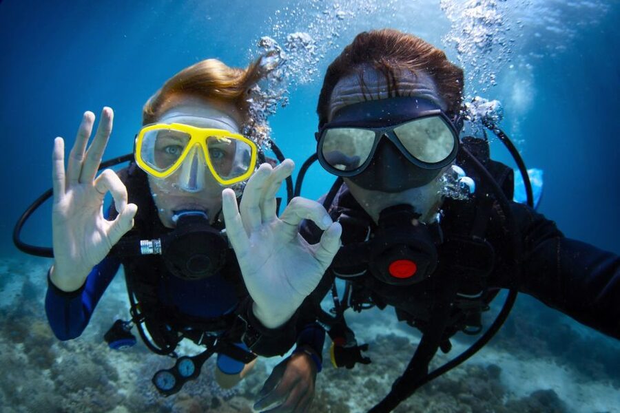 Barcelona: PADI Discover Scuba Diving - Why the beach entry helps first-timers