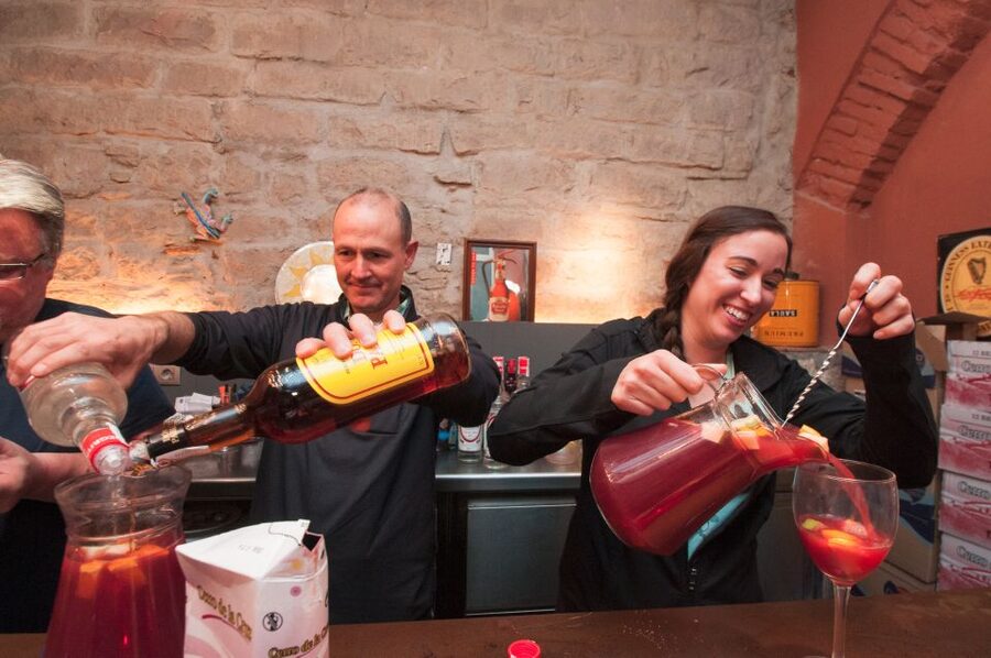 Barcelona: Paella Cooking Experience & Boqueria Market Tour - Who should book this class?