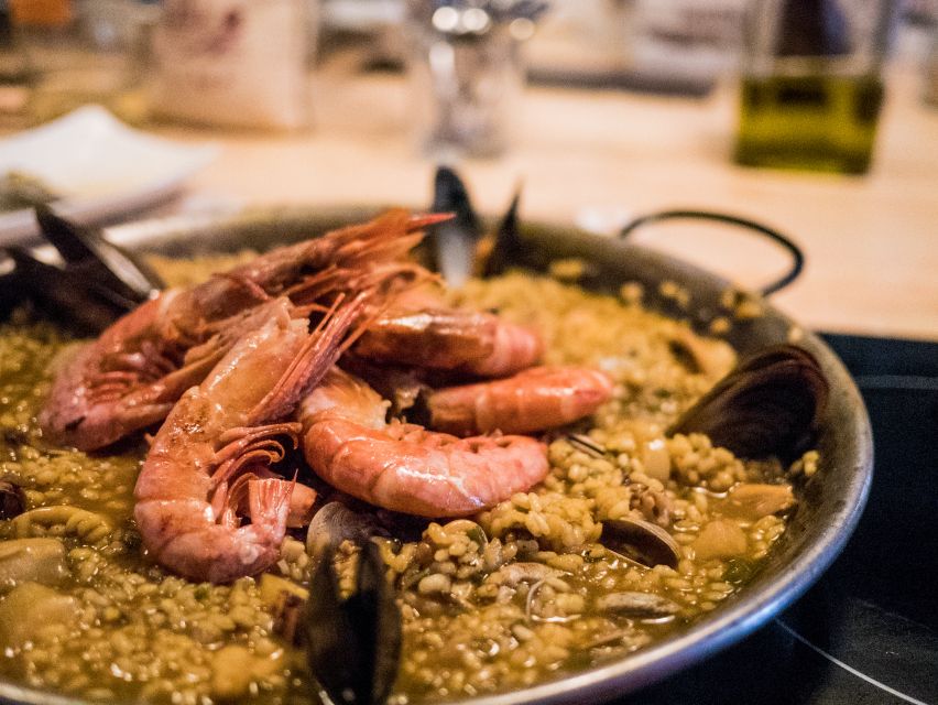 Barcelona: Paella Cooking Workshop and Market Tour - How the Group Size Changes the Experience