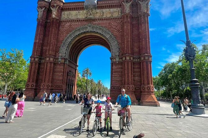 Barcelona Panoramic Escooter or E-Bike Tour - What the private format adds
