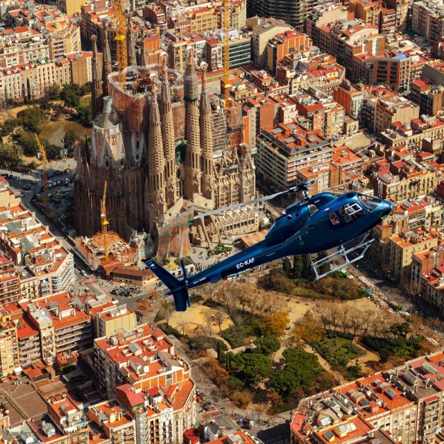 Barcelona: Panoramic Helicopter Flight & Boat Transfer - Port Vell is the practical starting point