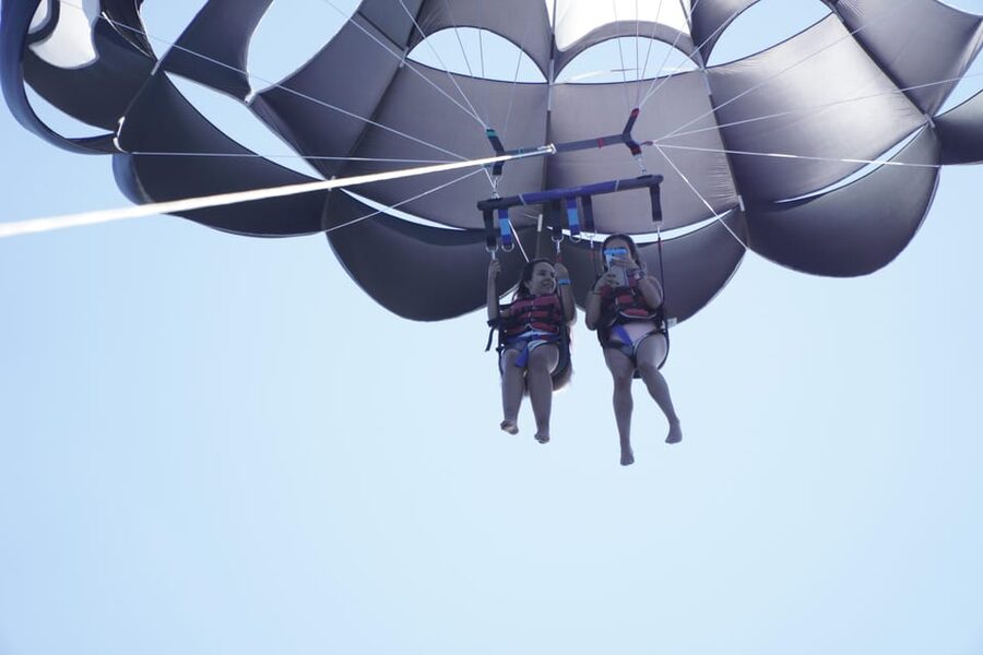 Barcelona: Parasailing with 360º Panoramic Skyline Views - What to bring to Port Fòrum