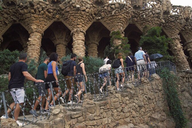 Barcelona: Park Güell Guided Tour & Tickets with Fast-Track Entry - Barcelona Views From the Upper Park